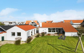 Lovely Home In Blokhus With Wifi
